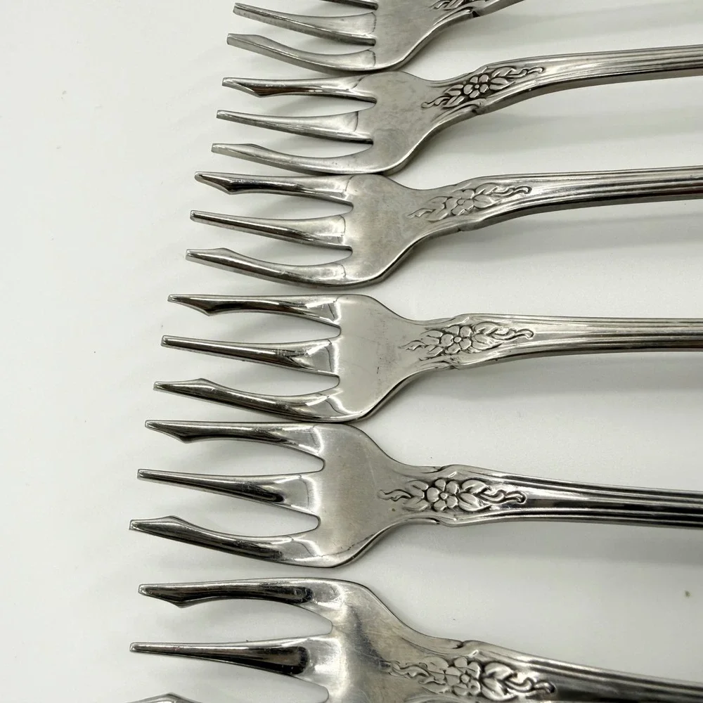 Oneida Distinction Deluxe Raphael Stainless Steel 6 Cocktail Seafood Forks 6
